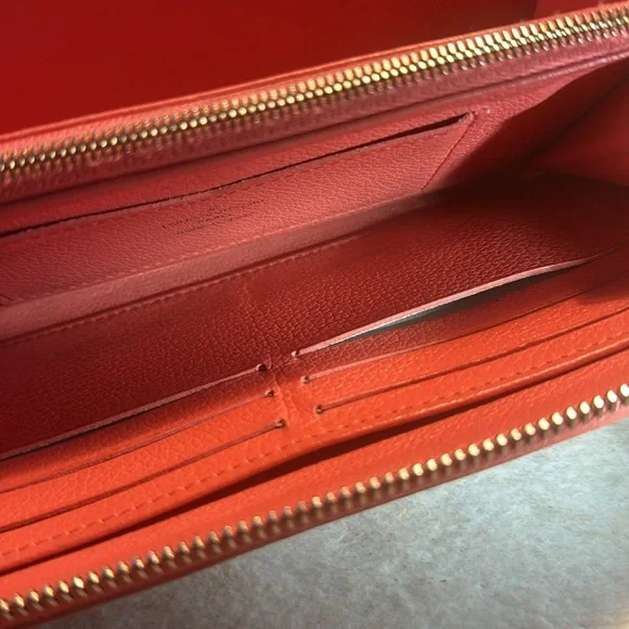 LOUIS VUITTON Taurillon Lockme Leather Zip Around Wallet - Picture 5 of 12